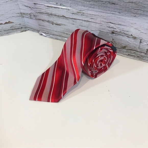 Arrow Mens Red Stripes 100% Silk Tie  New - Picture 1 of 7